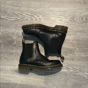 Dr. Marten 2976 Black Leather Chelsea Boots